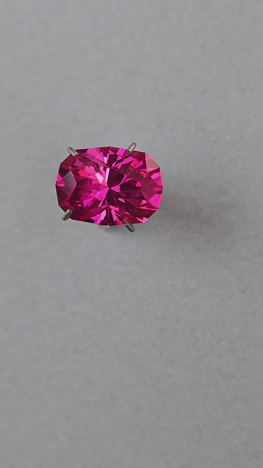 RED OVAL  LAB SAPPHIRE 7.45mm x10 mm